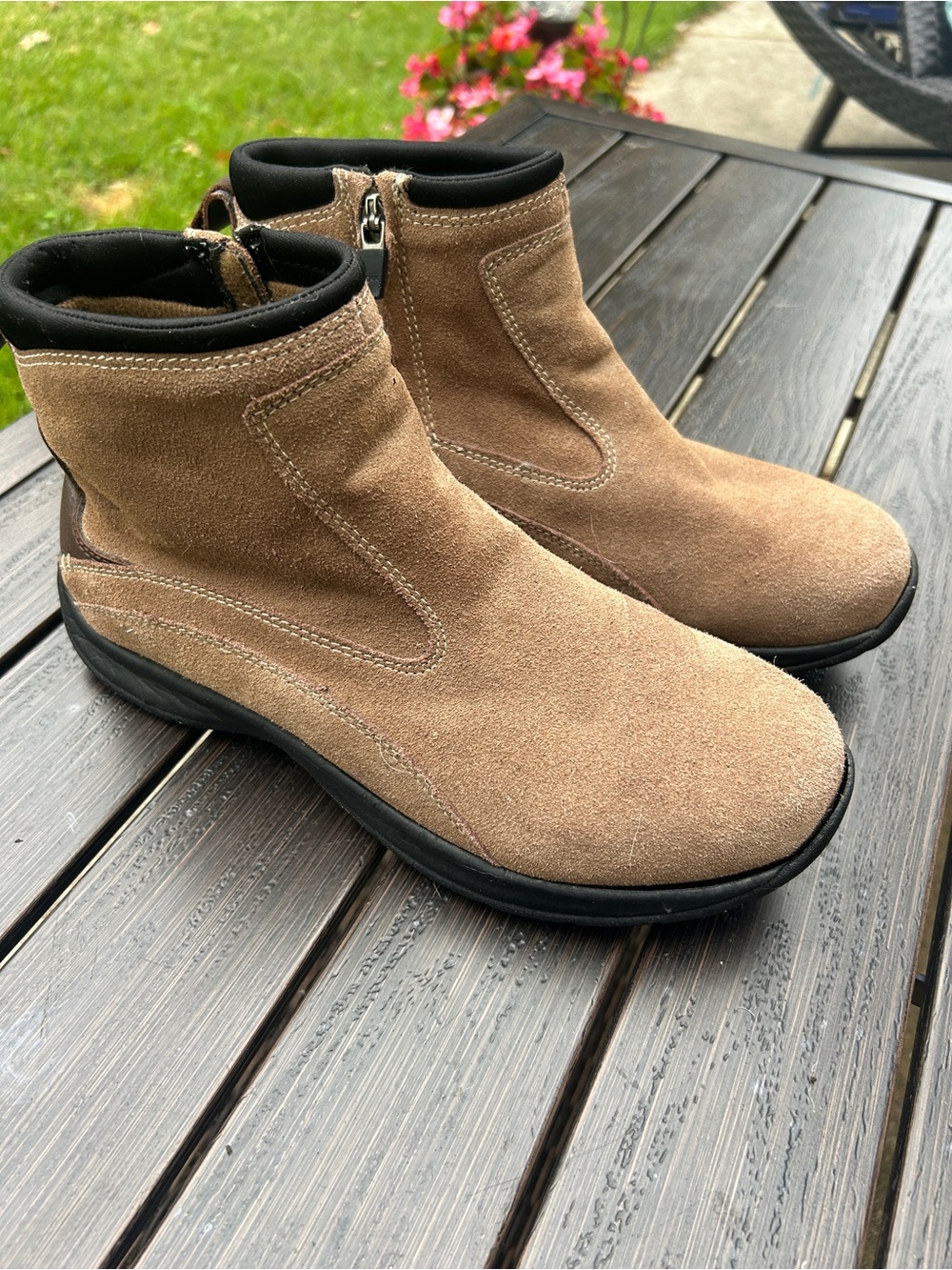 Lands' End Tan Suede Women's Ankle Winter Boots with Black Trim